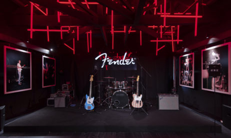 Fender「青春没有废片」主题摄影展暨限量款 WASTED YOUTH 联名新品中国首发体验在沪举办
